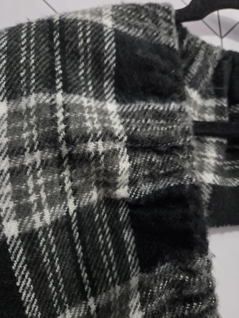 Plaid Scarf with Unique Elastic Ruched Detail. Fringe Hem Black & White Grey